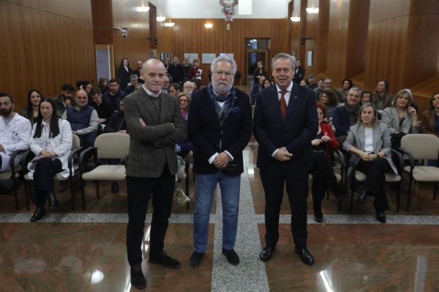 Deputados e persoal do Parlamento reciben formación en reanimación cardiopulmonar